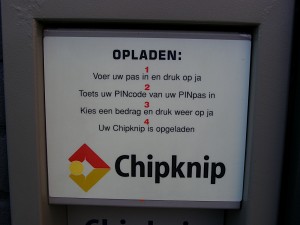Der Geldkartenautomat in den Niederlanden mag \"Opladen\", also aufladen - nicht zu verwechseln mit Leverkusen-Opladen.